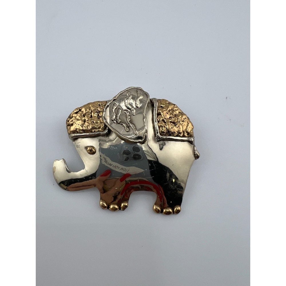 Vintage Women's Jewelry Gold-Tone Smooth Shiny Elephant Brooch Pin Collectible
